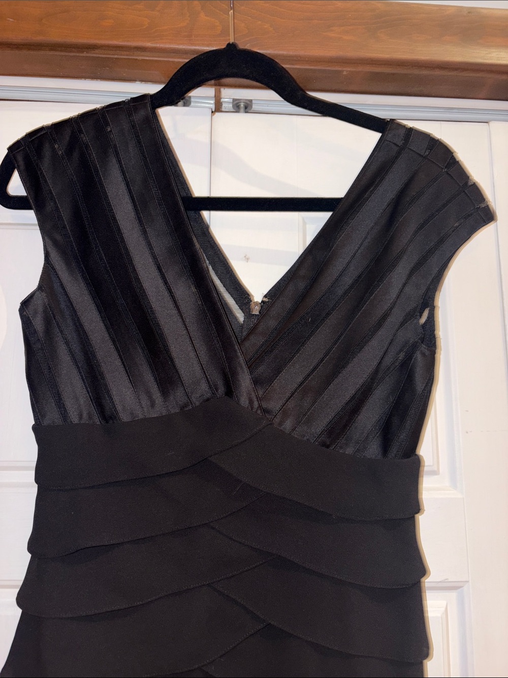 Adrianna Papell Black V-Neck Tiered Midi Dress